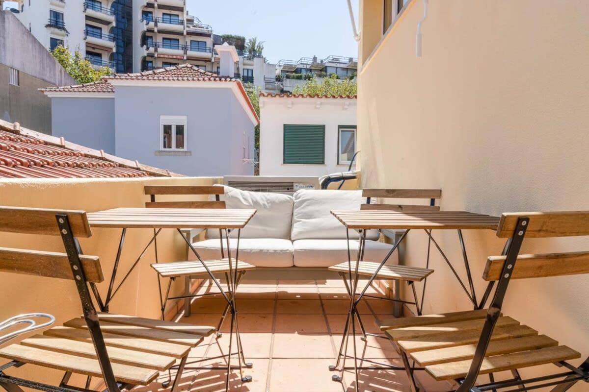 Cozy Coastal Getaway 3Br Apartment In Estoril Exterior foto