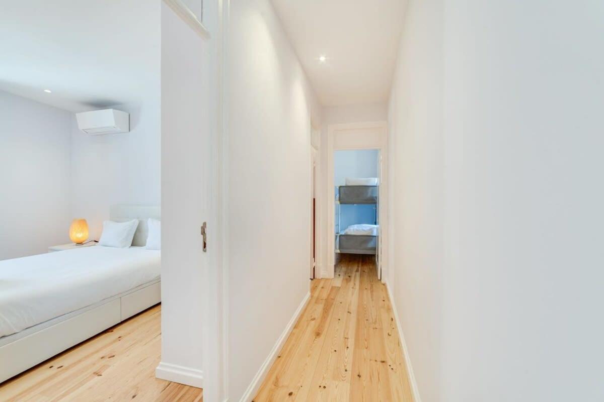Cozy Coastal Getaway 3Br Apartment In Estoril Exterior foto